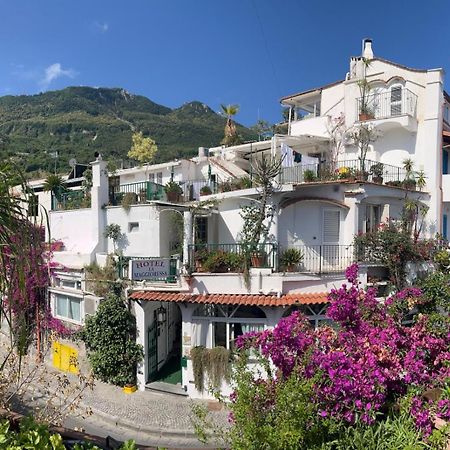 Hotel La Maggioressa Казамиччола-Терме Экстерьер фото
