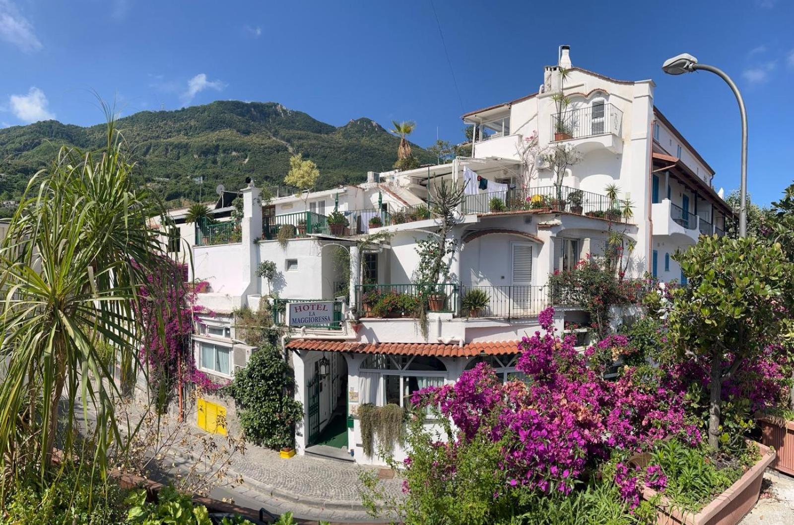 Hotel La Maggioressa Казамиччола-Терме Экстерьер фото